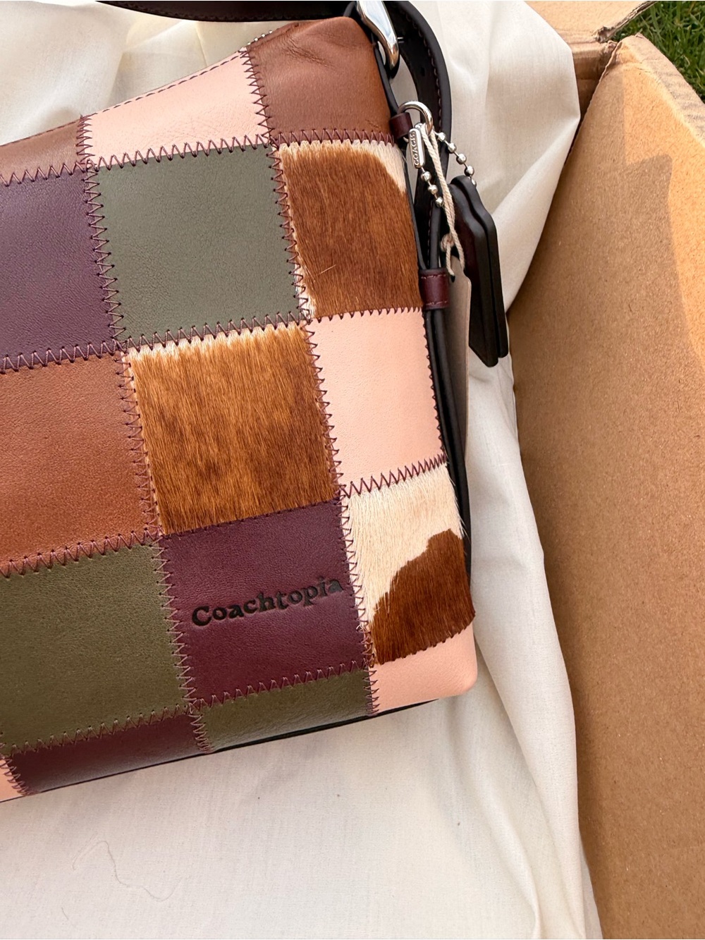 Coachtopia Alter/Ego Slouchy Shoulder Bag Merlot/ Olive/ Cow - Picture 5 of 6